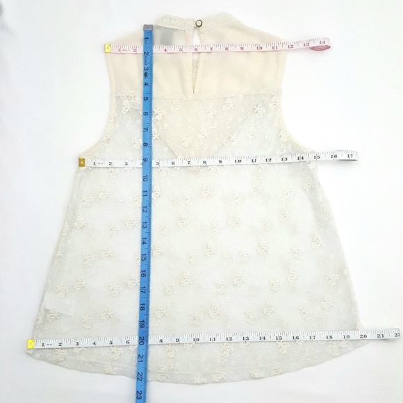 FOREVER 21 Light Sheer Lace Mesh Sleeveless Blouse - Picture 5 of 8